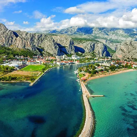 Awesome In Suhi Potok With Wifi * Jesenice (Split-Dalmatia)