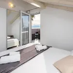 Three-bedroom In Suhi Potok Vakantiehuis