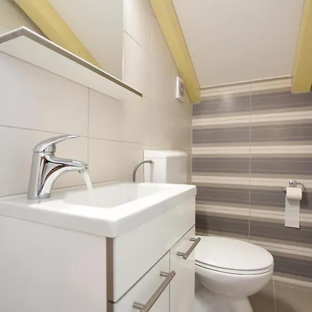 Three-bedroom In Suhi Potok *