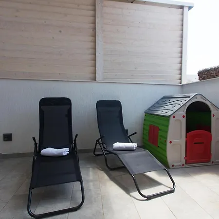 Three-bedroom In Suhi Potok Casa de Férias