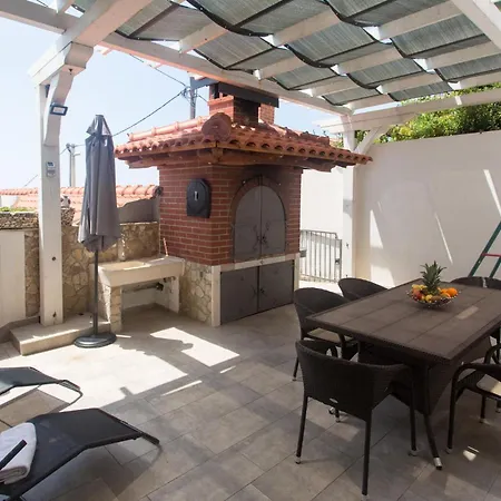 Casa de Férias Three-bedroom In Suhi Potok