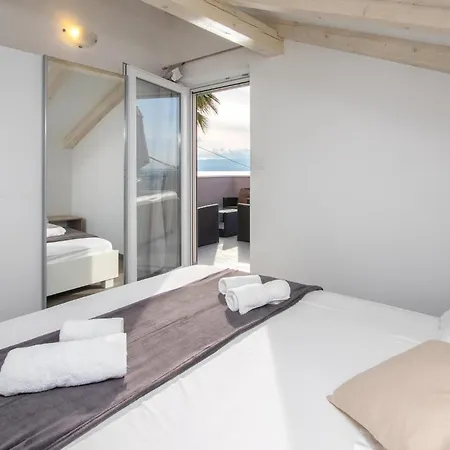Three-bedroom In Suhi Potok 度假居