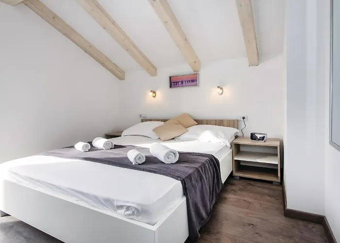 Three-bedroom In Suhi Potok