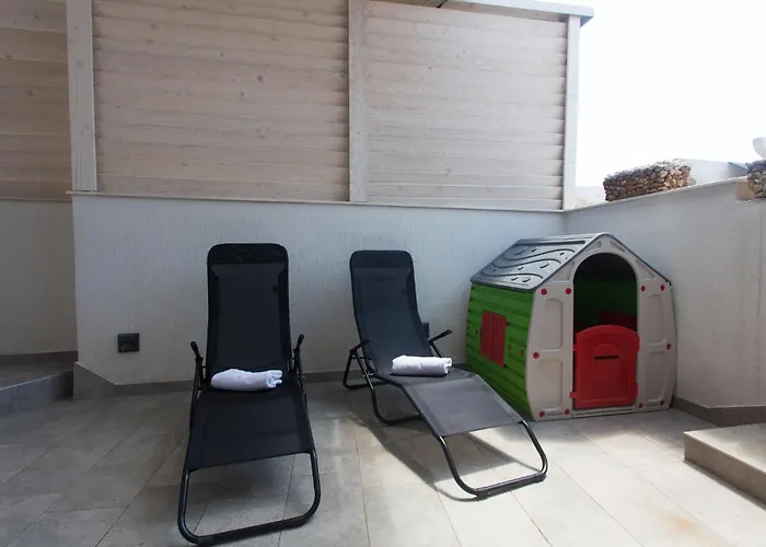 Three-bedroom In Suhi Potok Casa de Férias