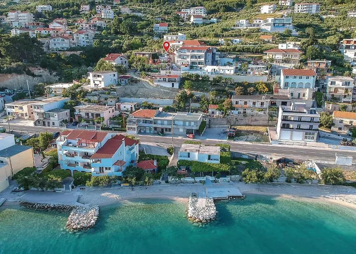 Casa de Férias Three-bedroom In Suhi Potok Jesenice (Split-Dalmatia)